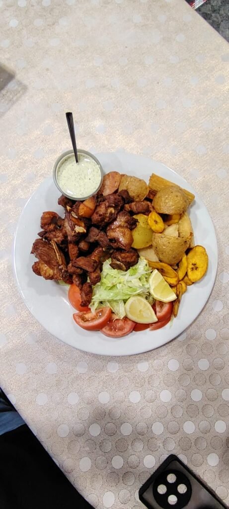 Picada colombiana servida en Piko Riko